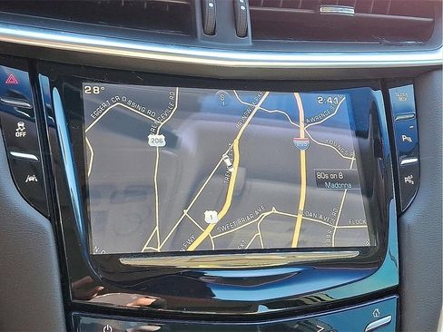 Used 2015 Cadillac XTS Luxury w/ Driver Awareness Package image 18