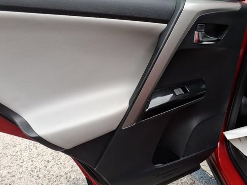 Used 2017 Toyota RAV4 Limited FWD image 19