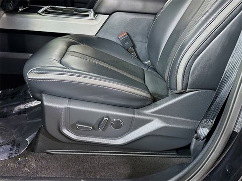 Used 2022 Ford F450 Platinum w/ FX4 Off-Road Package image 26