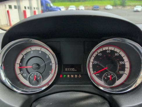 Used 2019 Dodge Grand Caravan SE w/ UConnect Hands-Free Group FWD image 16
