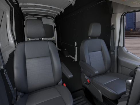 New 2026 Ford Transit 250 148 High Roof Extended w/ Load Area Protection Package RWD image 34