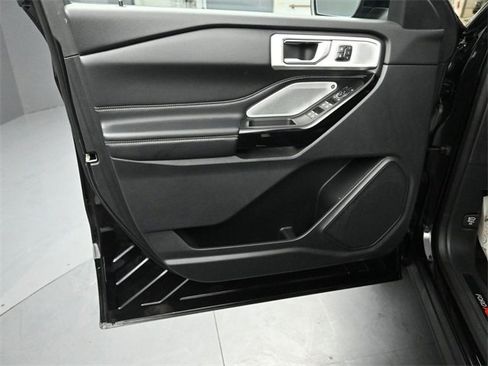 Certified 2021 Ford Explorer ST w/ ST Street Pack image 21