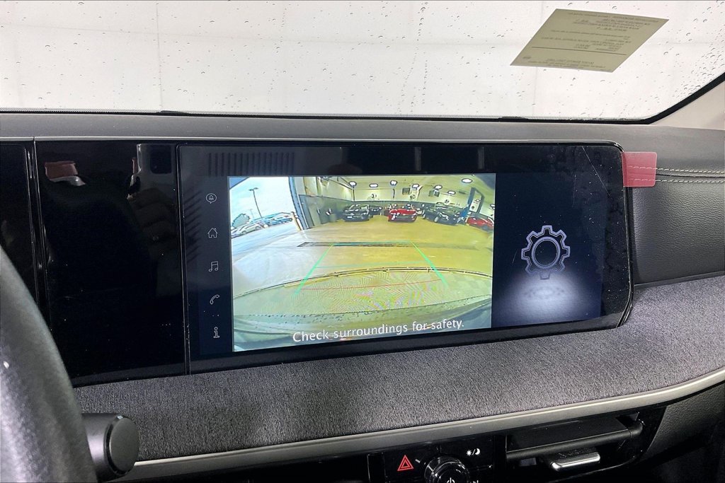 Used 2025 Nissan Kicks SV AWD/4WD image 26