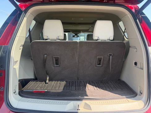 Used 2019 GMC Acadia Denali w/ Technology Package FWD image 16