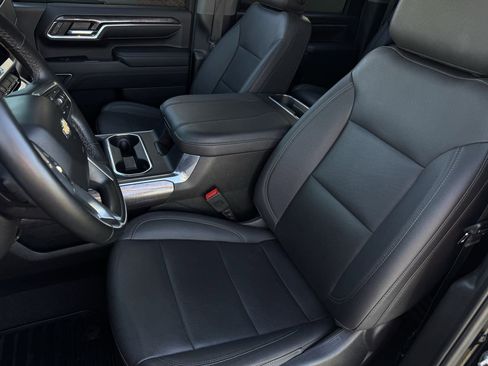 Used 2024 Chevrolet Silverado 2500 LTZ w/ LTZ Premium Package AWD/4WD image 17