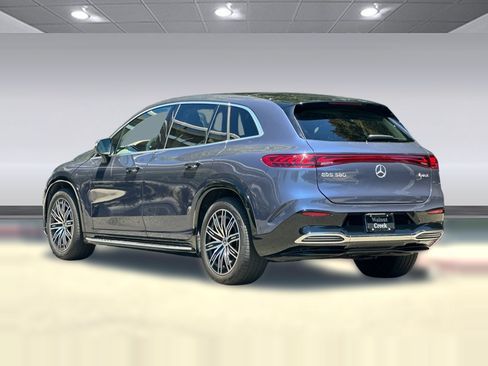 Certified 2023 Mercedes-Benz EQS 580 4MATIC SUV image 3