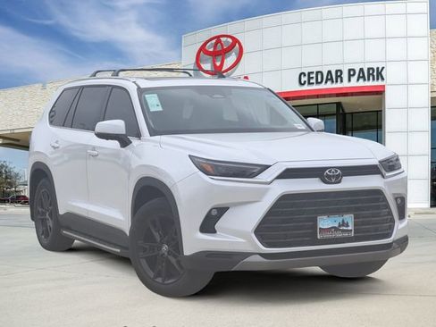 New 2026 Toyota Grand Highlander FWD image 1
