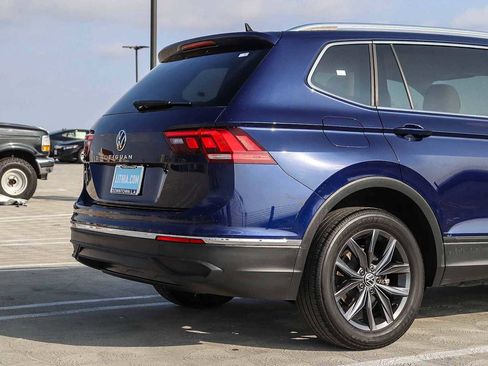 Certified 2023 Volkswagen Tiguan SE FWD image 9