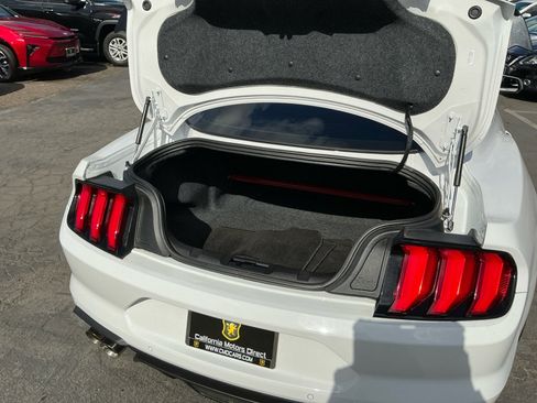 Used 2020 Ford Mustang GT RWD image 25