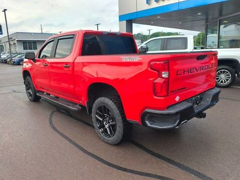 Used 2021 Chevrolet Silverado 1500 LT Trail Boss w/ Bed Protection Package AWD/4WD image 2