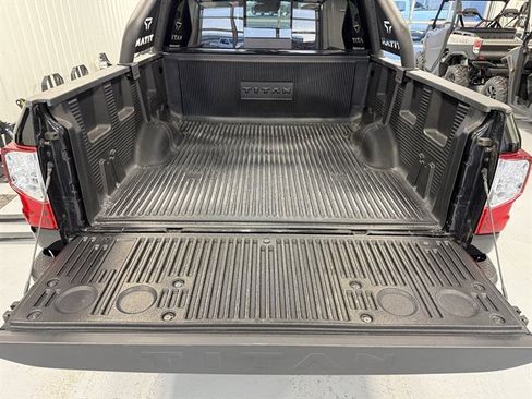 Used 2024 Nissan Titan SV w/ SV Bronze Edition Package image 20