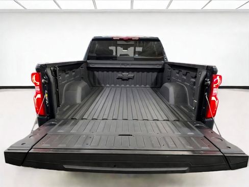 Used 2025 Chevrolet Silverado 1500 ZR2 w/ Technology Package AWD/4WD image 19