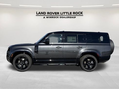New 2026 Land Rover Defender 130 X-Dynamic SE image 7