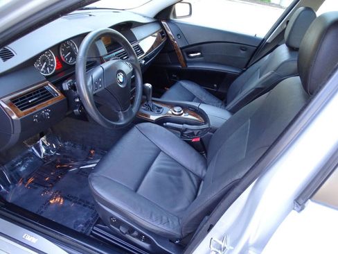 Used 2007 BMW 530xi Wagon image 7