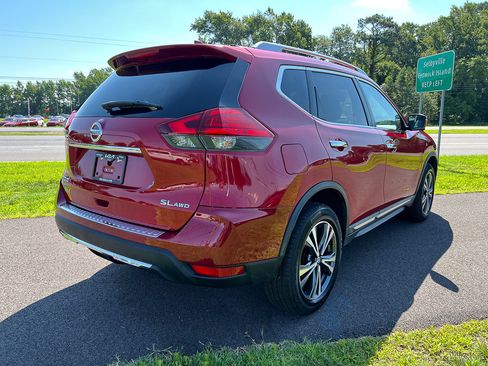 Used 2017 Nissan Rogue SL w/ SL Premium Package AWD/4WD image 8