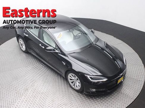 Used 2017 Tesla Model S 60D AWD/4WD image 3