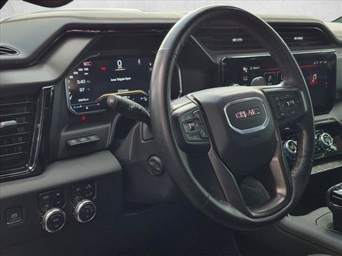 Used 2024 GMC Sierra 1500 AT4 w/ Technology Package AWD/4WD image 3