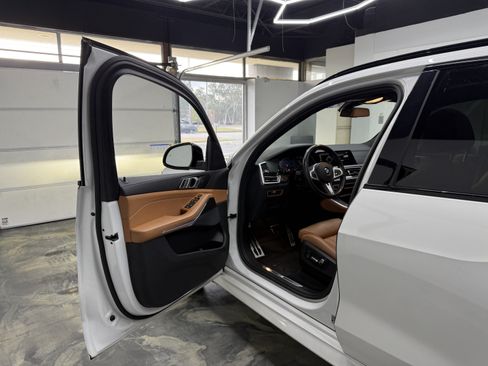 Used 2022 BMW X5 xDrive40i AWD/4WD image 8