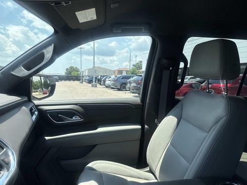 Used 2022 Chevrolet Tahoe Z71 w/ Luxury Package AWD/4WD image 67