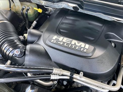 Used 2017 RAM 2500 Tradesman w/ Popular Equipment Group AWD/4WD image 32