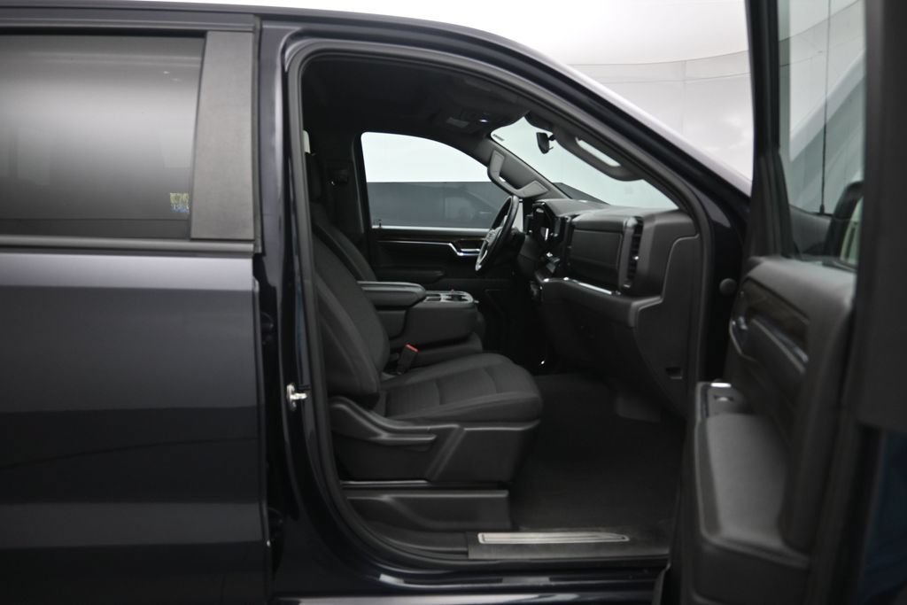 Used 2023 Chevrolet Silverado 1500 LT w/ Convenience Package II AWD/4WD image 26
