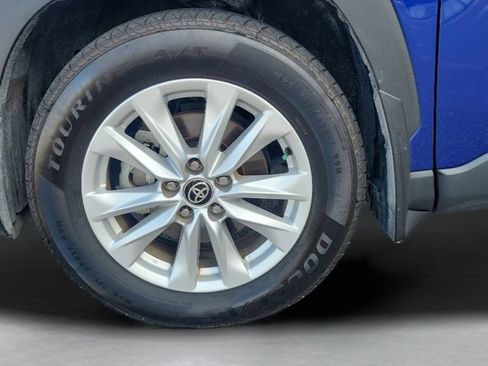 Certified 2024 Toyota Corolla Cross LE w/ Moonroof Package FWD image 27