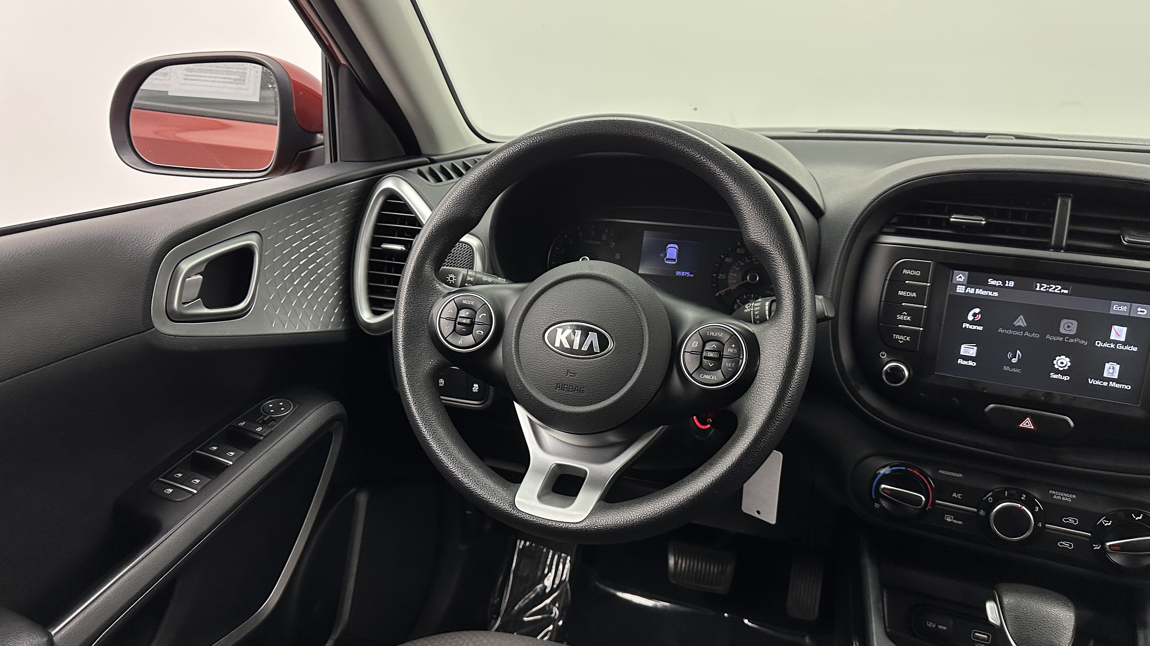 Used 2020 Kia Soul LX FWD image 26