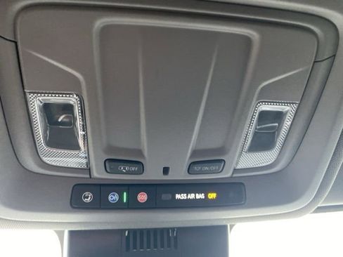 Used 2023 Chevrolet Silverado 1500 RST image 23