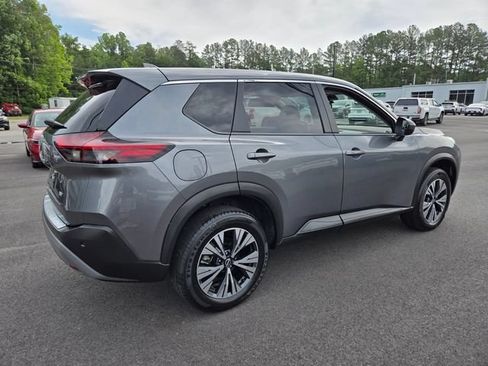 Used 2023 Nissan Rogue SV FWD image 8