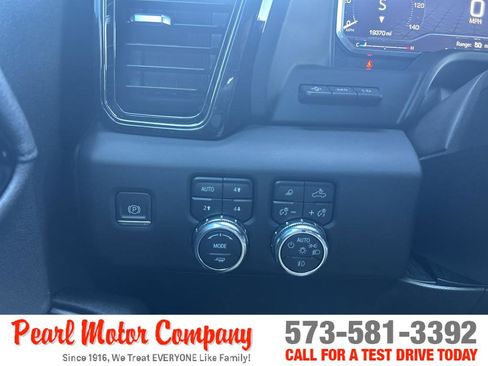 Certified 2023 GMC Sierra 1500 AT4 w/ Technology Package image 15
