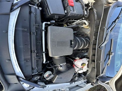 Used 2022 Cadillac Escalade Luxury image 7