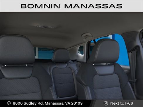New 2026 Chevrolet Trax LT w/ LT Convenience Package FWD image 24