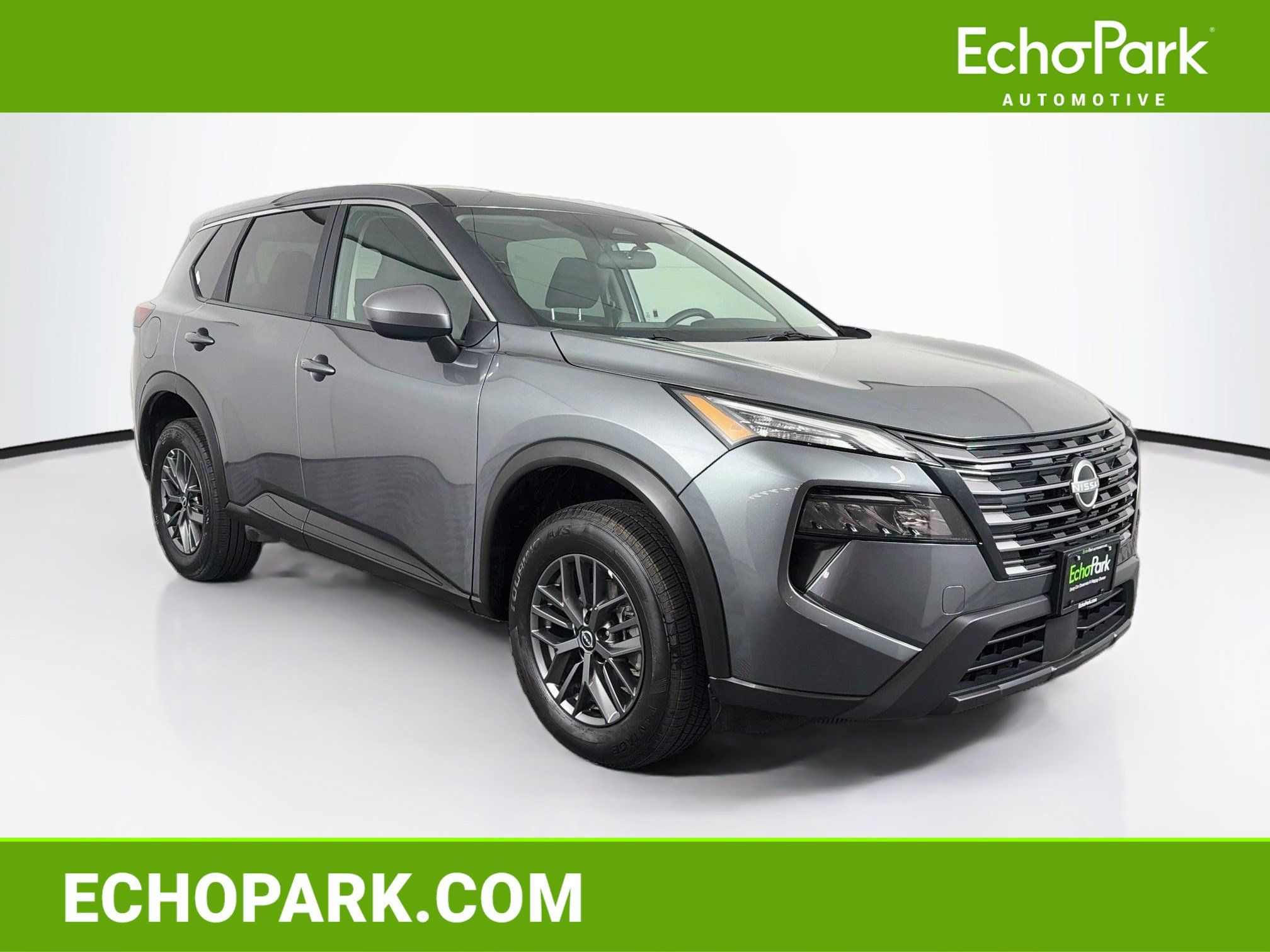 Used 2026 Nissan Rogue SV FWD image 1