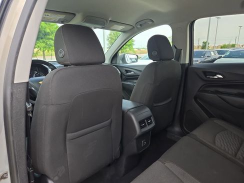 Used 2019 Chevrolet Equinox LT FWD image 16