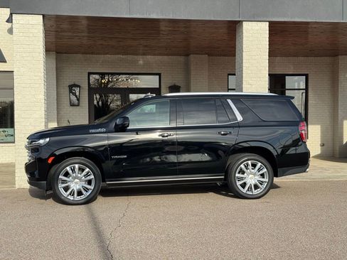 Used 2023 Chevrolet Tahoe High Country w/ Premium Package 2 RWD image 6