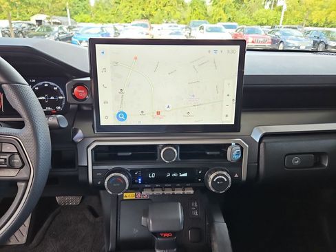 Used 2025 Toyota 4Runner TRD Off-Road Premium image 15