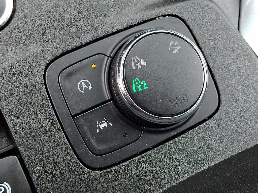 Used 2023 Chevrolet Traverse LT w/ LPO, Floor Liner Package AWD/4WD image 27