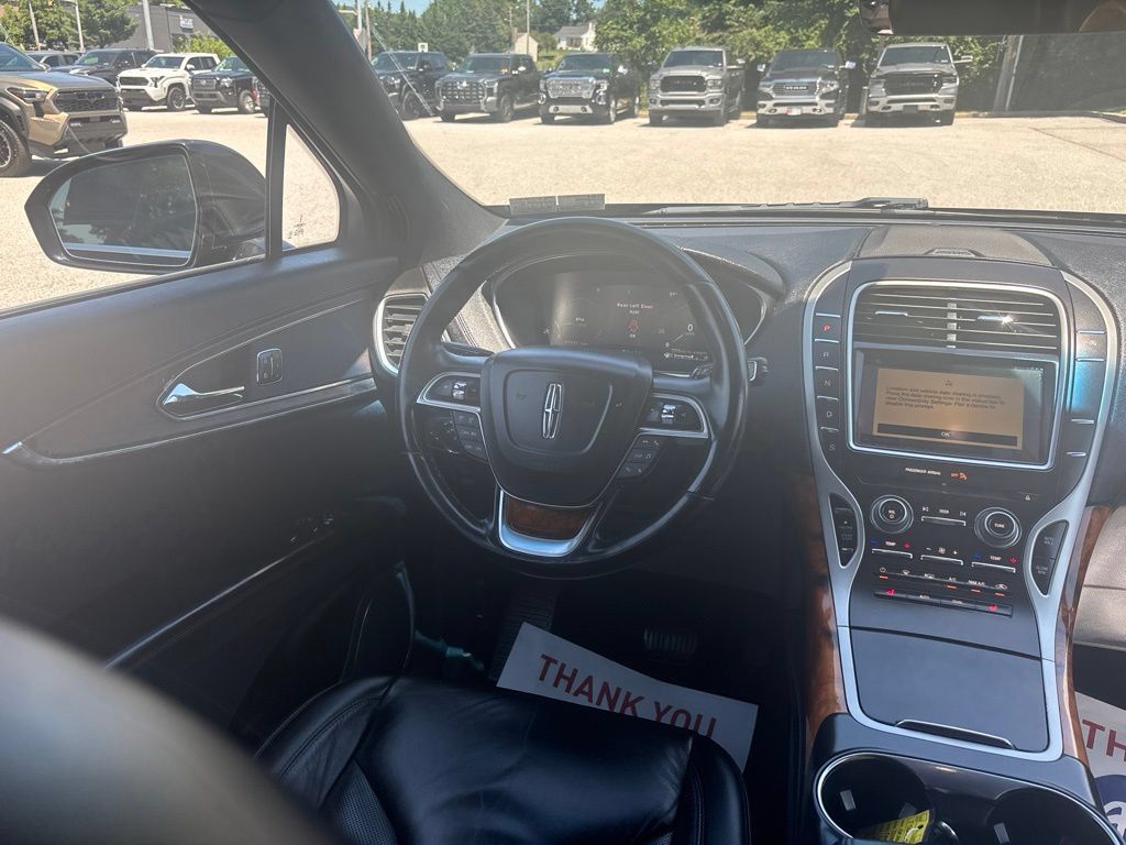 Used 2019 Lincoln Nautilus Select AWD/4WD image 28