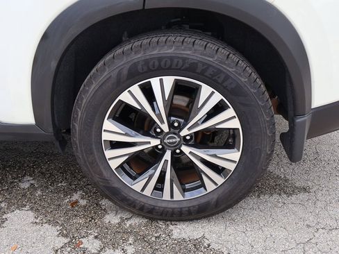 Used 2023 Nissan Rogue SV FWD image 18