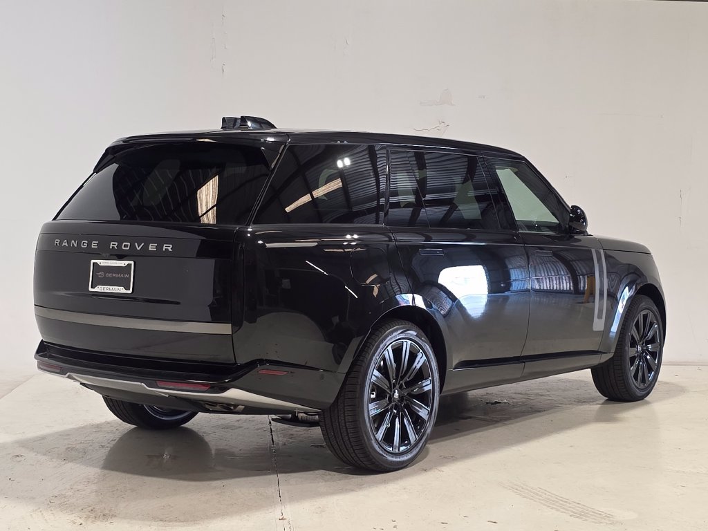 New 2027 Land Rover Range Rover Long Wheelbase SE AWD/4WD image 5