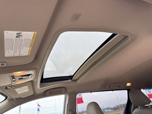 Used 2020 Toyota Sienna XLE image 11