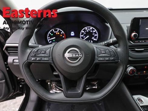 Used 2024 Nissan Altima 2.5 S FWD image 10