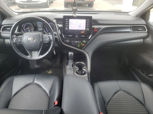 Used 2022 Toyota Camry SE FWD image 9