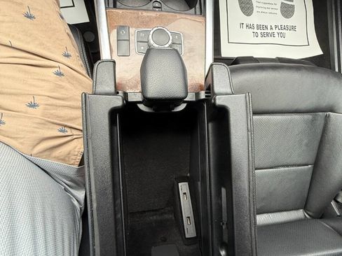 Used 2016 Mercedes-Benz E 350 4MATIC Sedan image 16