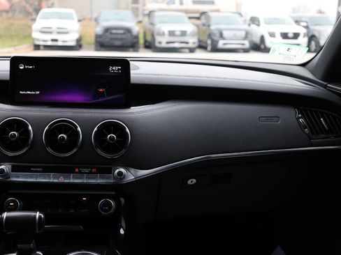 Used 2022 Kia Stinger GT-Line image 24