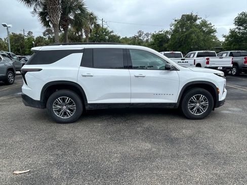 New 2025 Chevrolet Traverse LT w/ Driver Confidence Package AWD/4WD image 8
