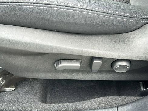 Certified 2022 Subaru Forester Premium AWD/4WD image 11