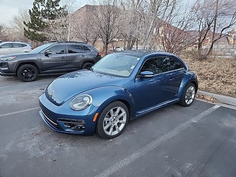 Used 2018 Volkswagen Beetle 2.0T SE image 11