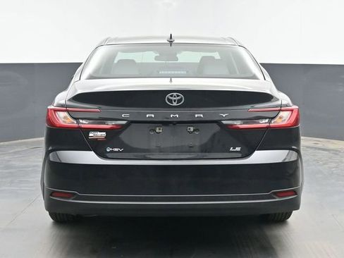 Used 2025 Toyota Camry LE FWD image 13