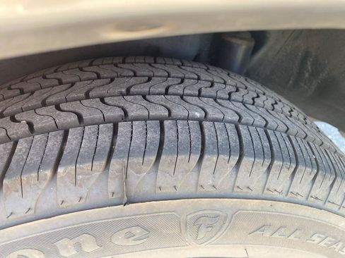 Used 2005 Toyota RAV4 2WD image 12